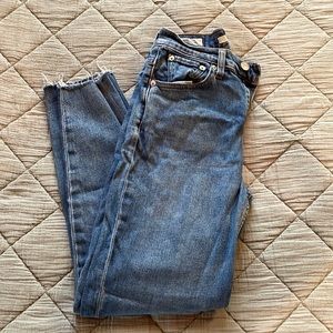 Juniors Levi jeans